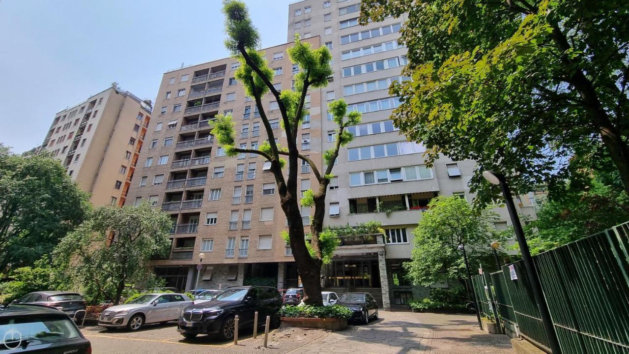 Italianway - Bandello 4&1 Apartment Milan Bagian luar foto